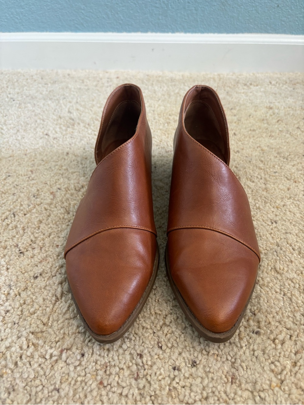 Universal Thread Brown Flats - Picture 2 of 6